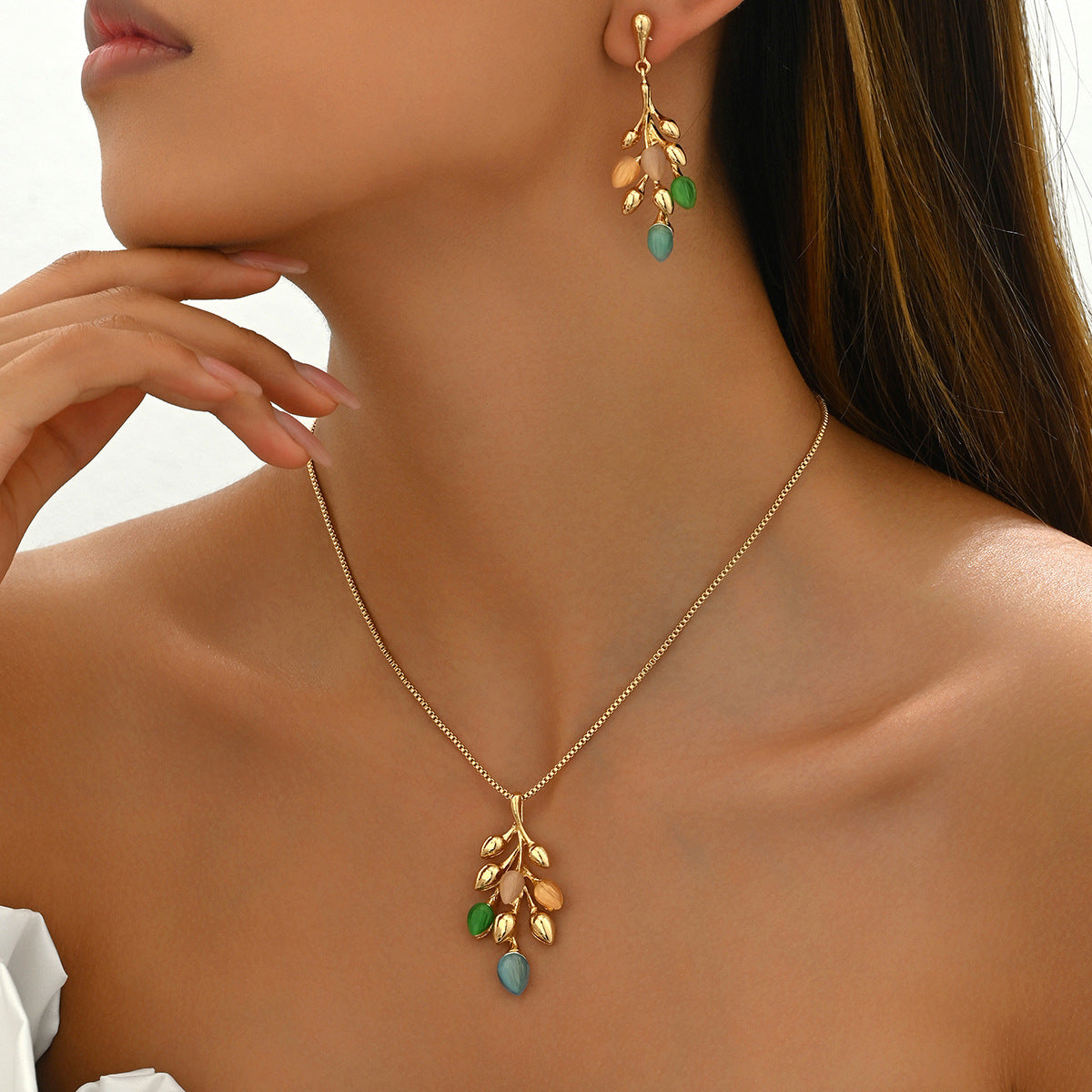 Deva Suit Wheat Copper Necklace and Earrings Jewelry Set Wearing View