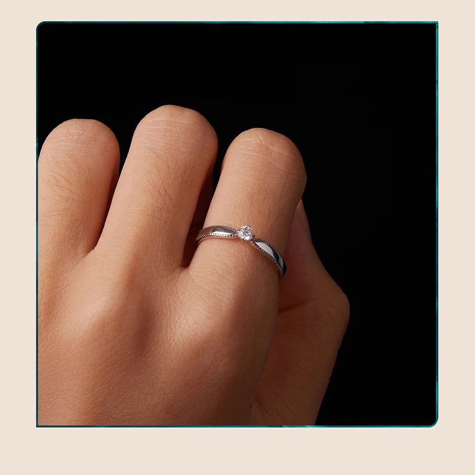 Deva 925 Sterling Silver Exquisite Moissanite Ring
